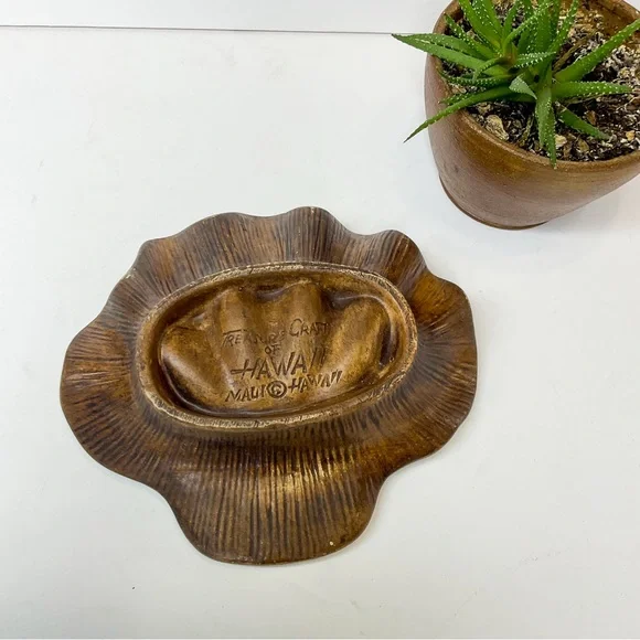 Vintage Mcm Hawaiian Green Ceramic Seashell Ashtray Dish - Picture 6 of 7